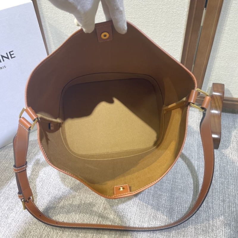 Ce1i*e bucket bags